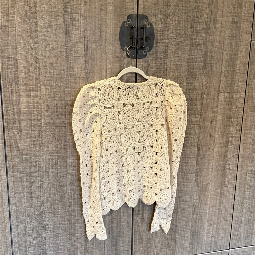 Zara Crochet Knit Puff Sleeve Scalloped Sweater‎ Blouse